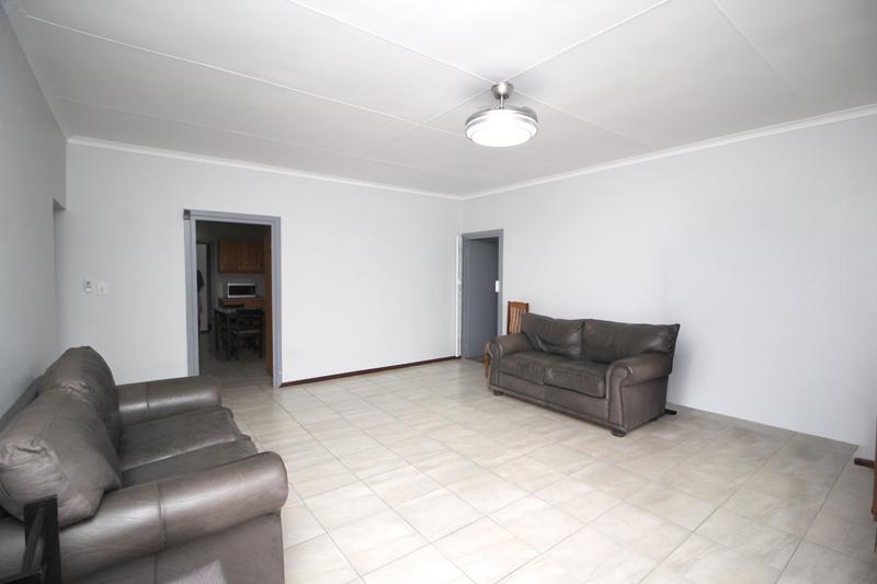 5 Bedroom Property for Sale in Fraaiuitsig Western Cape